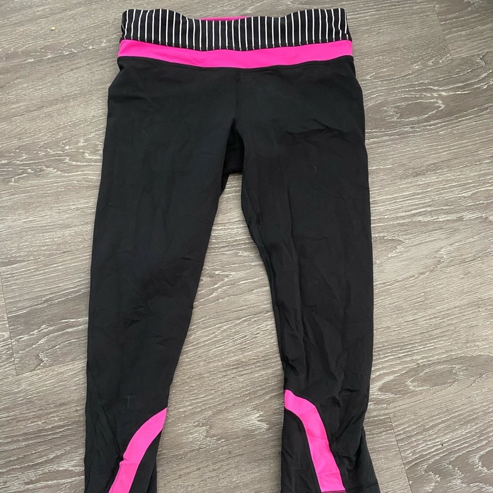 Lululemon Running crops